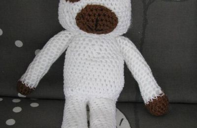 Chien en crochet fait main (18 euros)