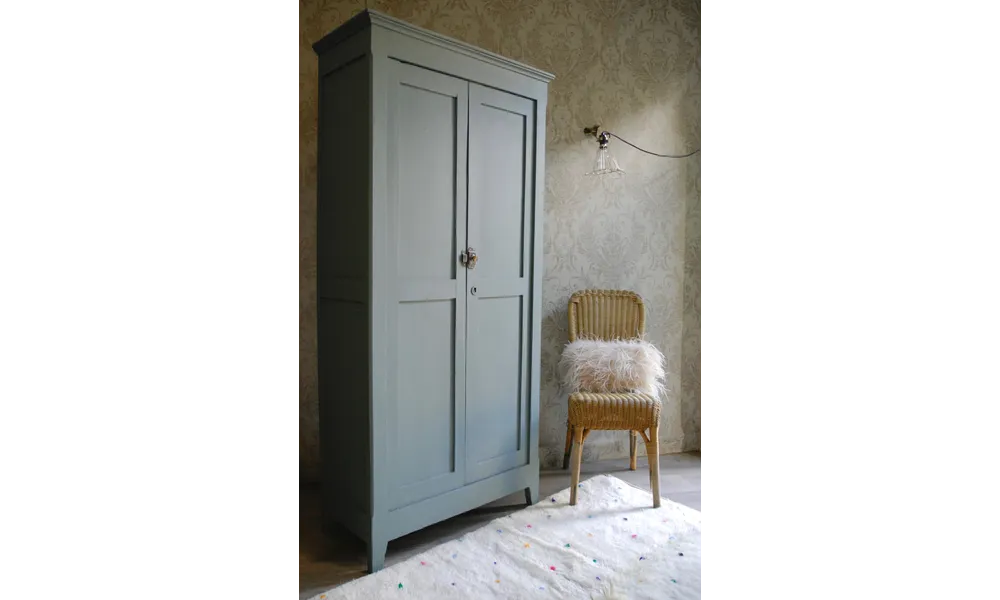 Petite armoire vert sauge VENDUE