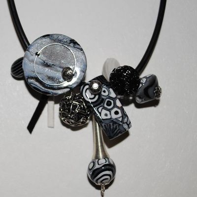 CoLLier sur Lacet de Cuir