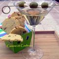 Cocktail Dry martini & Sablés au parmesan et olives vertes farcies