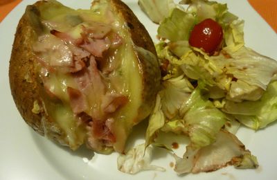 Jacket potatoe jambon-champignon-fromage