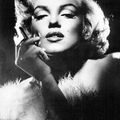 Marilyn MONROE ... A Julie