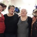 CERISE SUR LE CHAPEAU POUR LA SAINTE-CATHERINE DU FOYER.
