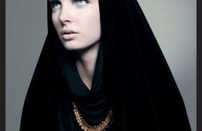 Edito : 'Black Holiday' with Marie-Eve by April & Harry for Fantasticmag