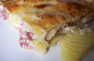 Tourte feuilletée  jambon/ pommes de terre