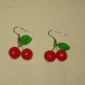 Boucle d'oreille cerise