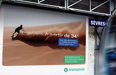 Transavia crée une campagne publicitaire ingénieuse dans le métro parisien