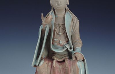 Bluish-white Glazed Guanyin (Avalokiteśvara), Southern Song dynasty (1127-1279)