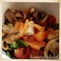 Salade d'été - champignons, jambon, fêta