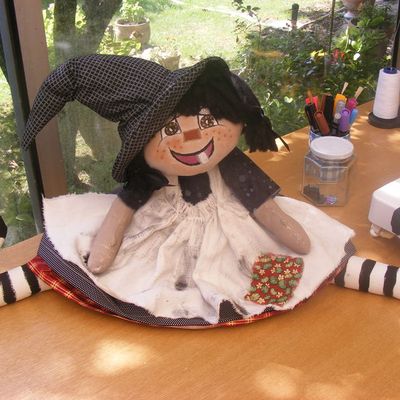 Une petite sorciere chez les chipies!!!!!!! Zézétte!!