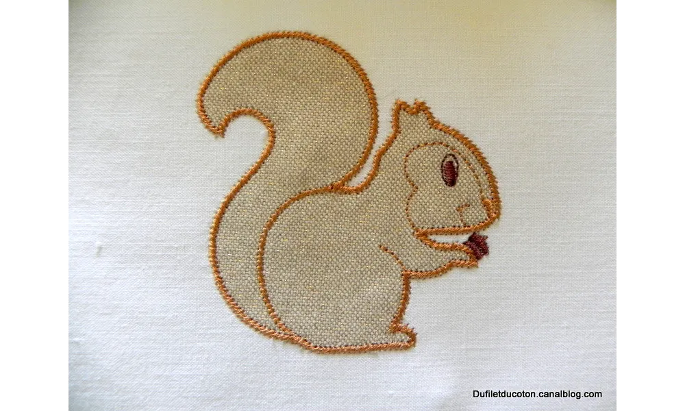 Appliqué : Noisette l'écureuil !