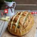 Pain rustique aux herbes aromatiques et Gruyère AOP