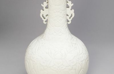 Bottle-Shaped Vase with Dragon Handles and Lotus Flowers,  c. late 17th-18th century