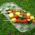 Des brochettes de légumes marinés légères et croquantes!