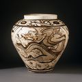 Jar (Ping) with Dragon and Clouds, Yuan dynasty 