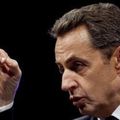  Sarkozy reconnaît un manque de "solennité"
