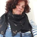 Un foulard en gaze de coton