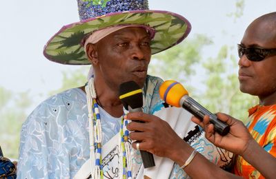 LE PLUS PUISSANT MAÎTRE MARABOUT DJAFA, VRAI MEDIUM VOYANT SÉRIEUX SUR PARIS, marabout compétent du monde