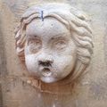 fontaine, regard en coin