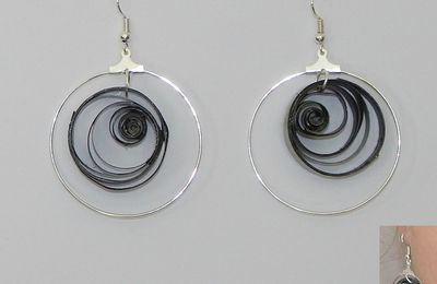 Créoles papier "spirales noires et grises"