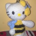 Peluche Hello Kitty l'abeille