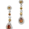 Paire de pendants d'oreilles en platine et diamants blancs, jonquille et cognac