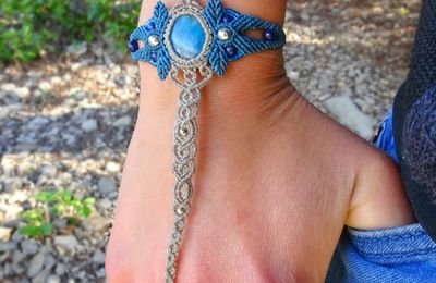 Bracelet de main, bracelet d'esclave bohême macramé et pierre d'apatite