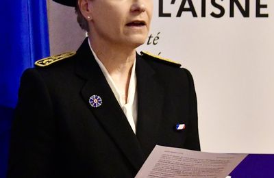 ENTRÉS DANS LA CITOYENNETÉ FRANÇAISE, ENRACINÉS DANS LEUR NOUVEAU PAYS.