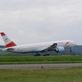 Aéroport Tarbes-Lourdes-Pyrénées: Austrian Airlines: Boeing 777-2Z9/ER: OE-LPA: MSN 28698/87. 