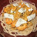 Spaghettis aux crevettes, coques et chèvre