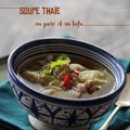 Soupe thaïe au porc et au tofu