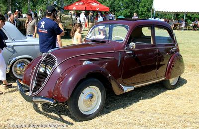 Peugeot 202 berline (6ème Fête Autorétro étang d' Ohnenheim)