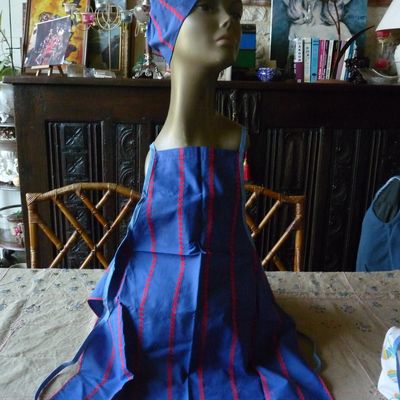 TOQUE et TABLIER DE CUISINE N°2