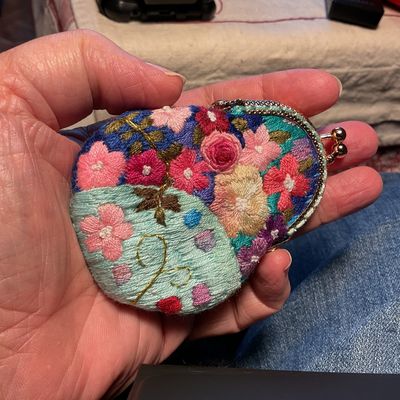 Atelier  créatif -Broderie porte monnaie