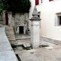 Fontaine à Ciboure dans les Pyrénées Atlantiques