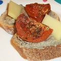 Bouchées aux lentilles, tomates confites et lamelles de comté