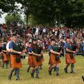 De la Salle Scout Pipe-Band in Bressuire: Playing in the rain