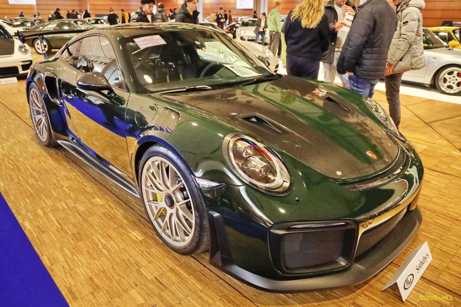 Porsche 911 GT2 RS Weissach_01 - 2018 [D] HL_GF