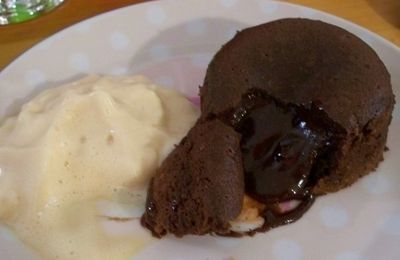 Moelleux au chocolat coeur coulant, et sa chantilly au caramel