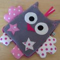 Doudou plat hibou gris blanc rose