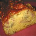 Cake au cantal et tomates