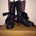 Vendu....DoC MaRTeNS*Les Boots en cuir noir*doublé de tissu liberty noir et rose*j'adore*Pointure 40*trop grand pour moi*neuve*