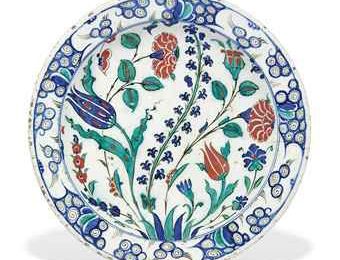 An Iznik pottery bowl. Ottoman, Turkey, circa 1580