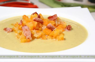 Crème de pois cassés et carottes aux lardons