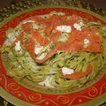 Tagliatelles au basilic, au saumon fumé et au chèvre