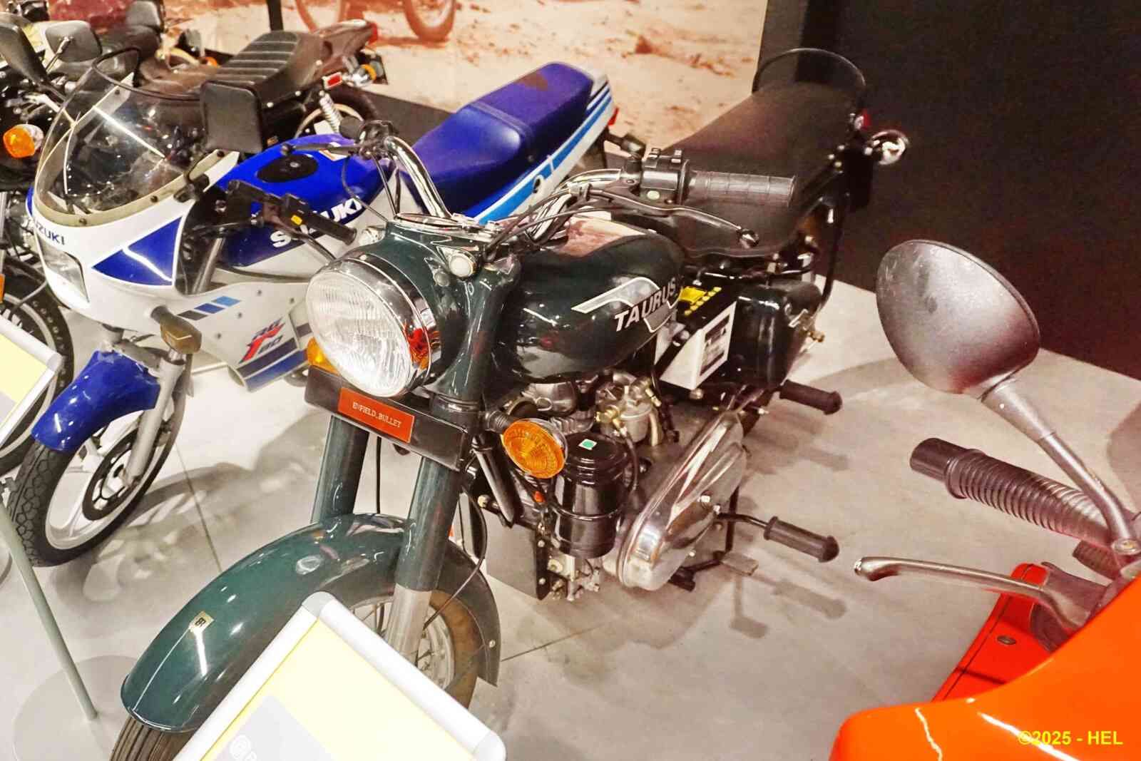 Royal Enfield Turus Diesel_01 - 1999 [UK] HL_GF