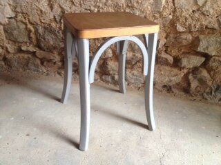 Tabouret style Baumann patiné en gris poivre