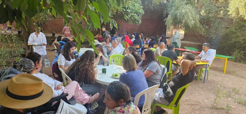 Visite de l'association &quot;l'Autruche sur le fil de soie&quot; à Ourika Tadamoune mardi 21.10