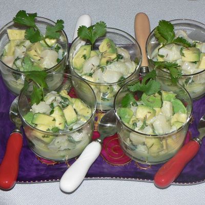 Verrines avocat et saint jacques marinées au gingembre 