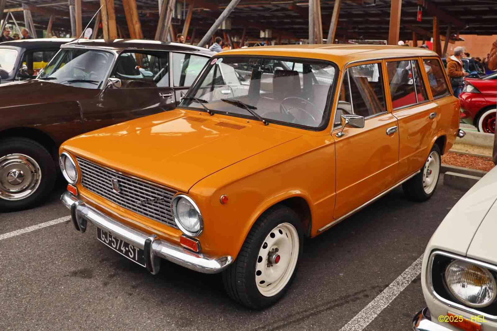 Lada 1200 Combi_02 - 19-- [ex.URSS]_GF